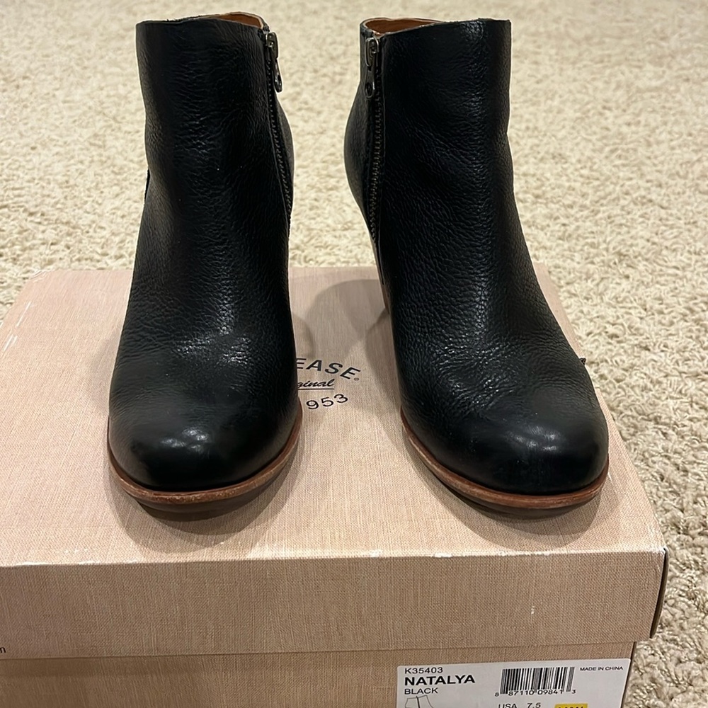 Kork Ease Natalya Wedge Bootie Size 7.5 Black Leather with brown heels